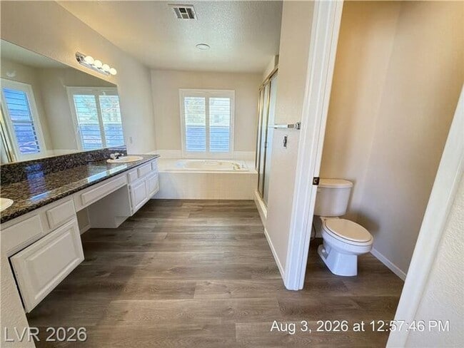 Building Photo - Beautiful Home with Private Balcony, Fireplace & Granite Kitchen