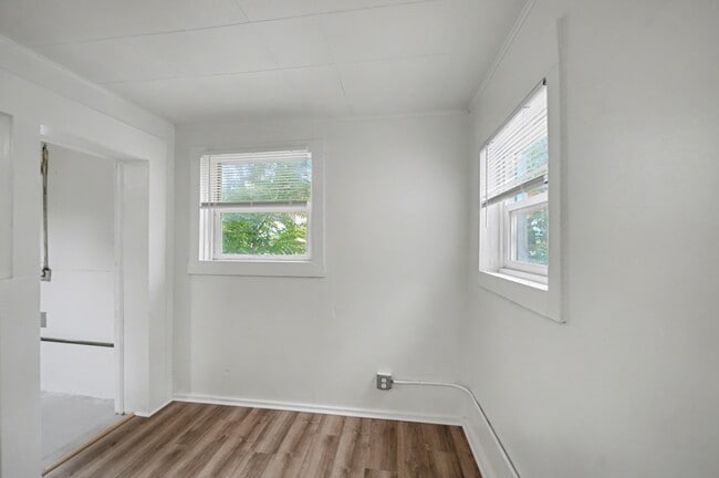 Building Photo - 1512 E 18th St