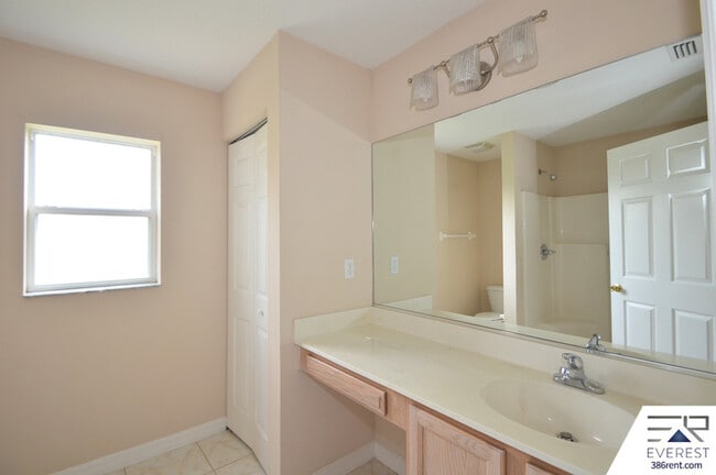Building Photo - 19 Burgess Pl