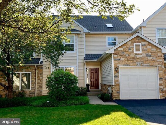 Building Photo - 110 Canterbury Ln