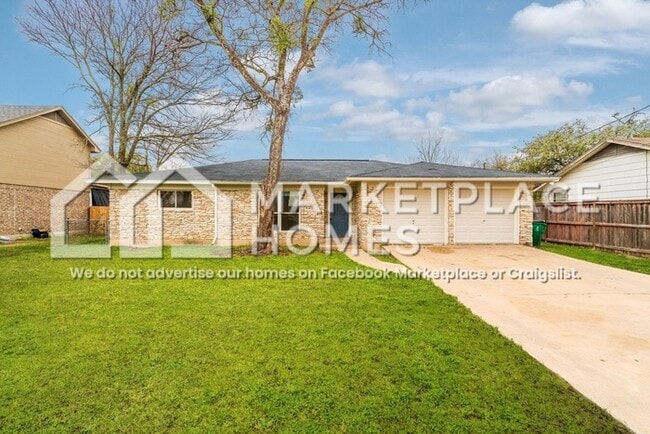 Building Photo - 2105 E Riviera Dr