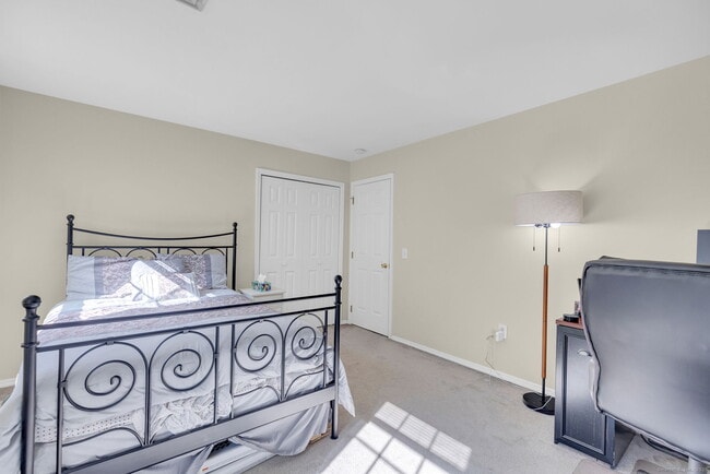 Building Photo - 943 Mt Vernon Rd