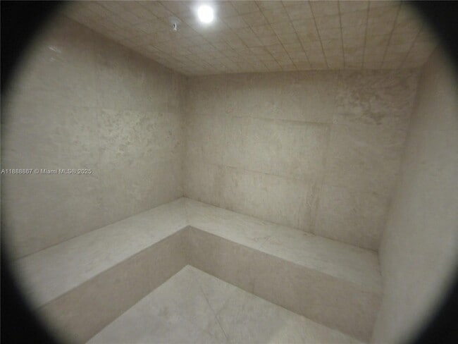 Building Photo - 1000 Brickell Plaza