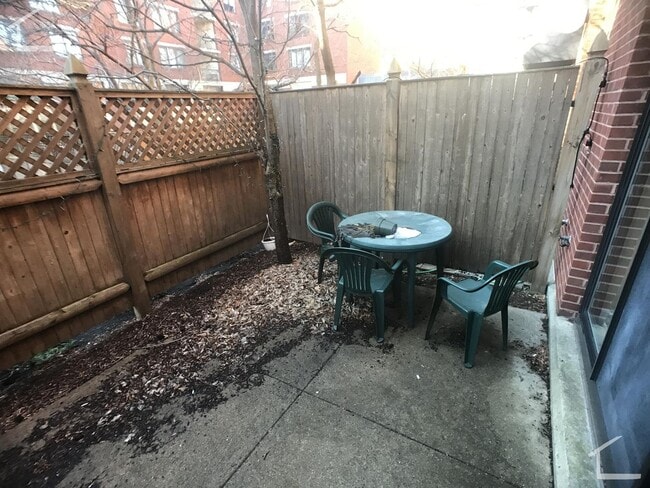 Building Photo - 9/1  3BR/2BA townhouse near Green Line, BU, Berklee