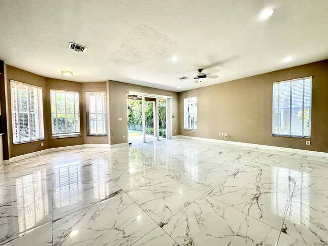 Building Photo - 11818 Preservation Ln