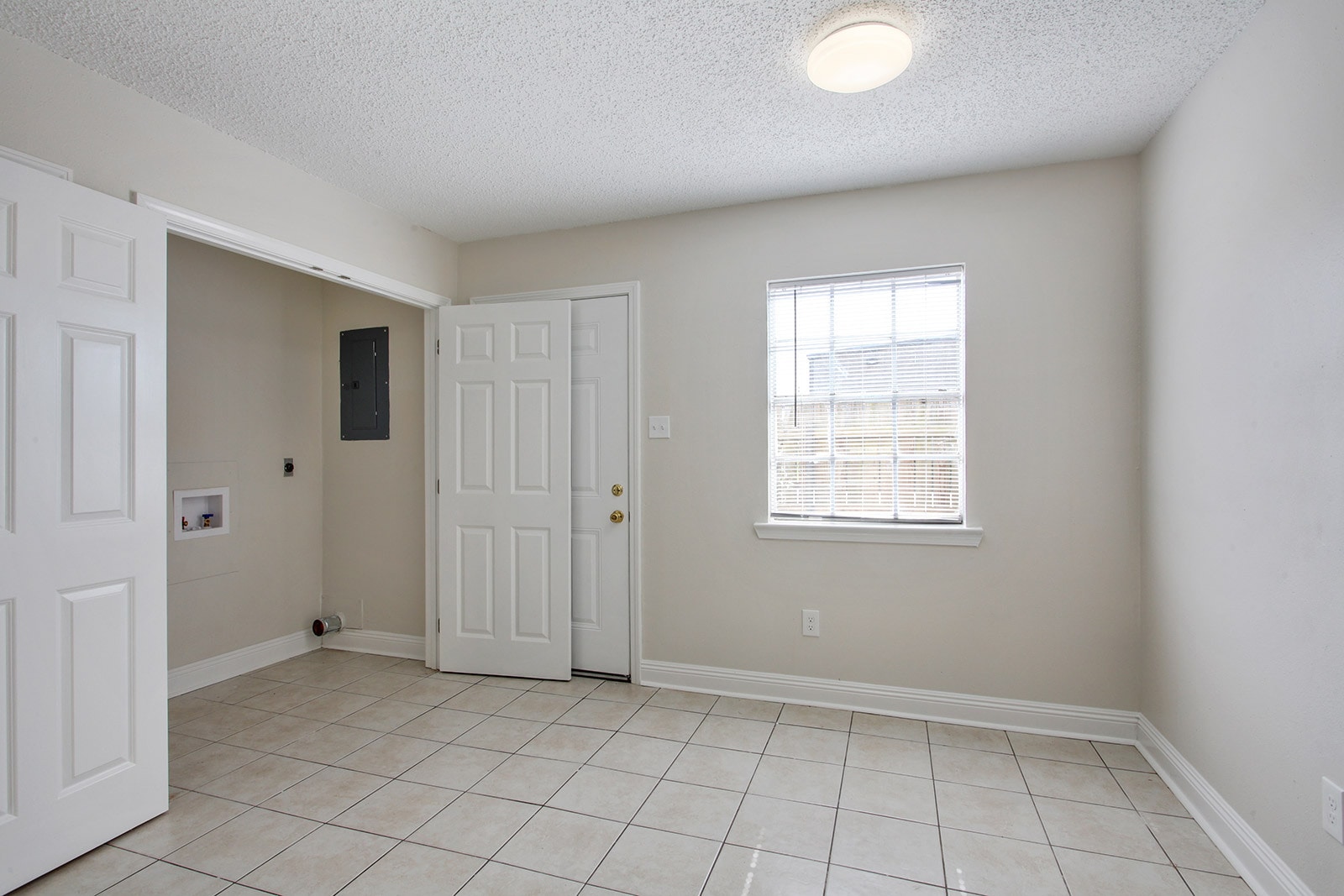 Washer/Dryer Hookups - 8895 Richmond Dr