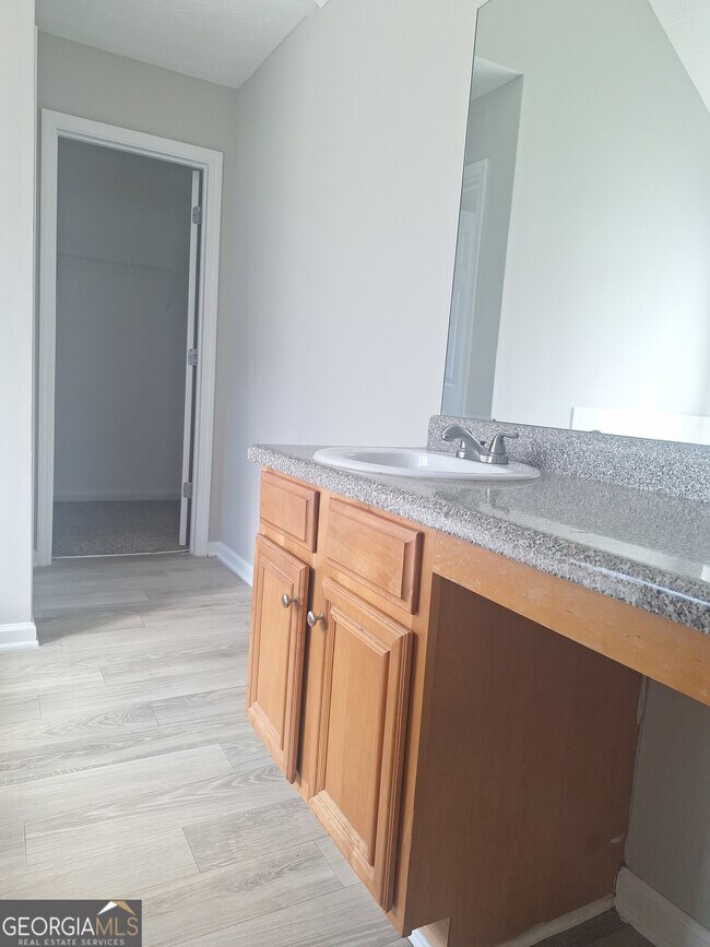 Building Photo - 5646 One Lake Way