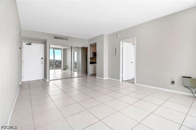 Building Photo - 140 Seaview Ct