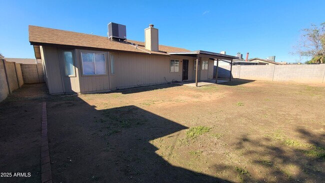 Building Photo - 3105 S Rogers