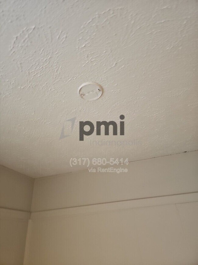 Building Photo - 2031 Southeastern Ave