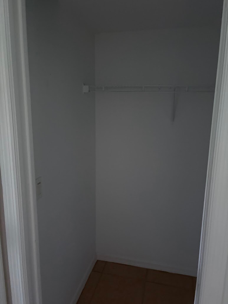 Building Photo - 1302 NE 16th Ter