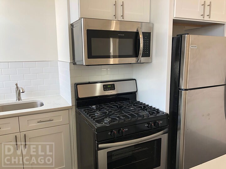 Building Photo - 2362 N Clybourn Ave