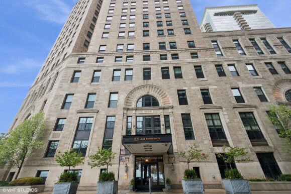 Building Photo - 850 N Lake Shore Dr