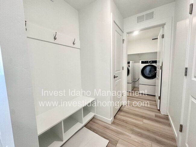 Building Photo - Built in 2024 3 bedroom home available soon!