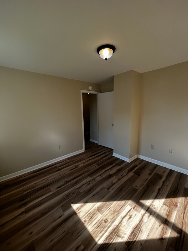 Building Photo - 361 Warren Ave