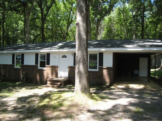 Primary Photo - 614 Sexton Ave