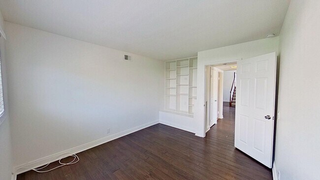 Building Photo - 24671 Paige Cir