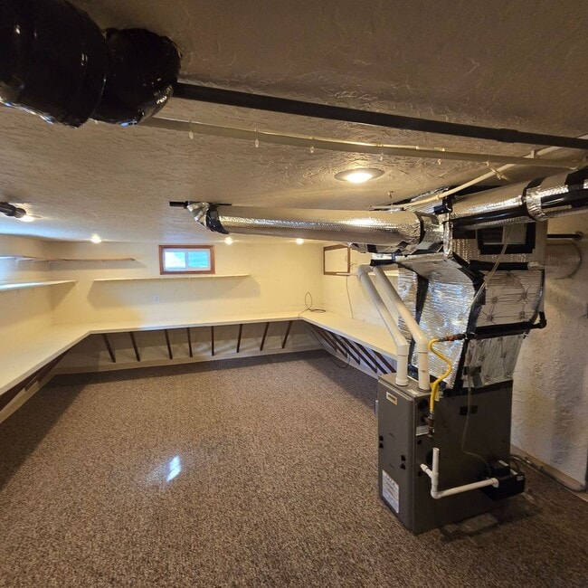 Building Photo - 2528 Hope St