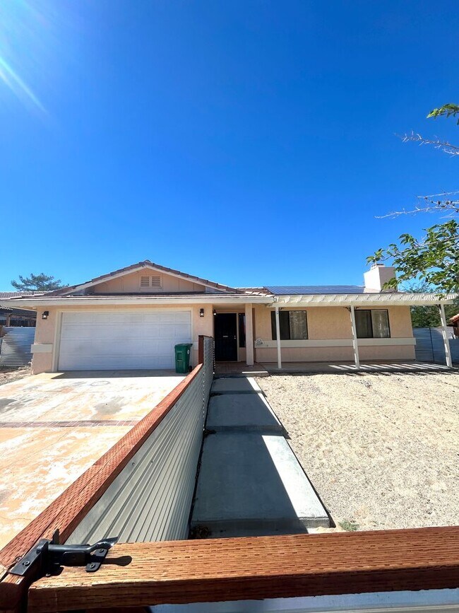 Primary Photo - Spacious 3 Bedroom 2 Bathroom Home with Solar