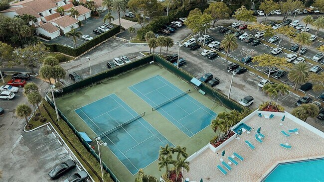 Building Photo - 20355 NE 34th Ct