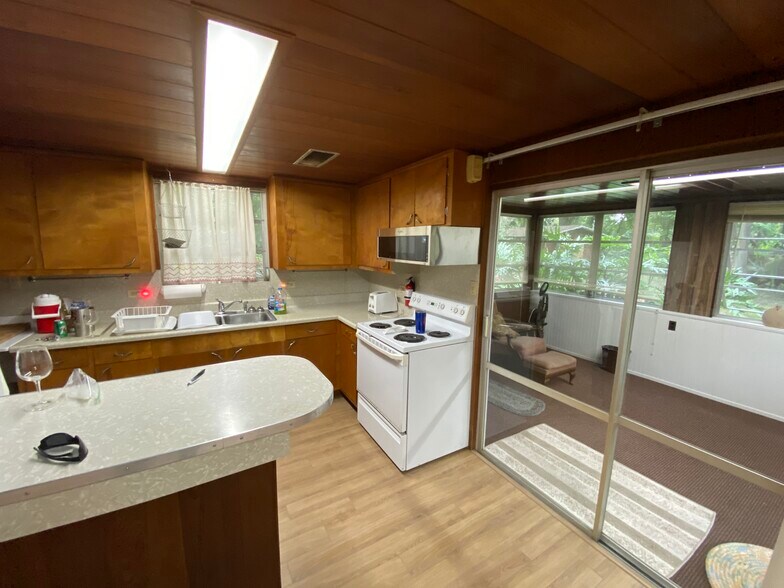 Kitchen - 1816 Co Rd 432