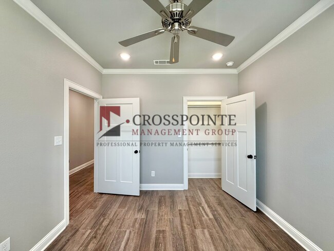 Building Photo - Beautiful 3 Bedroom 2 Bathroom Home!