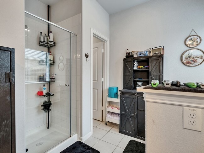 Building Photo - 8719 Willet St