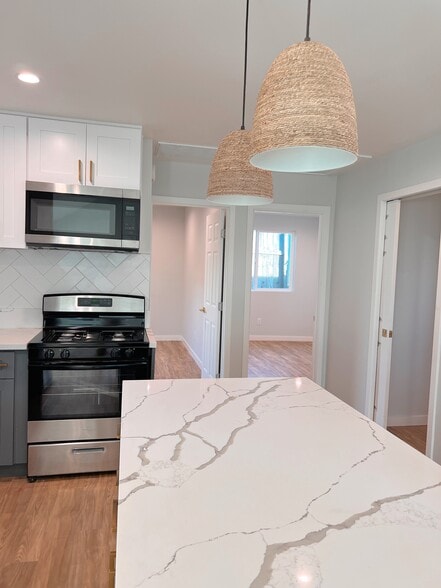 Building Photo - 25612 Lucille Ave