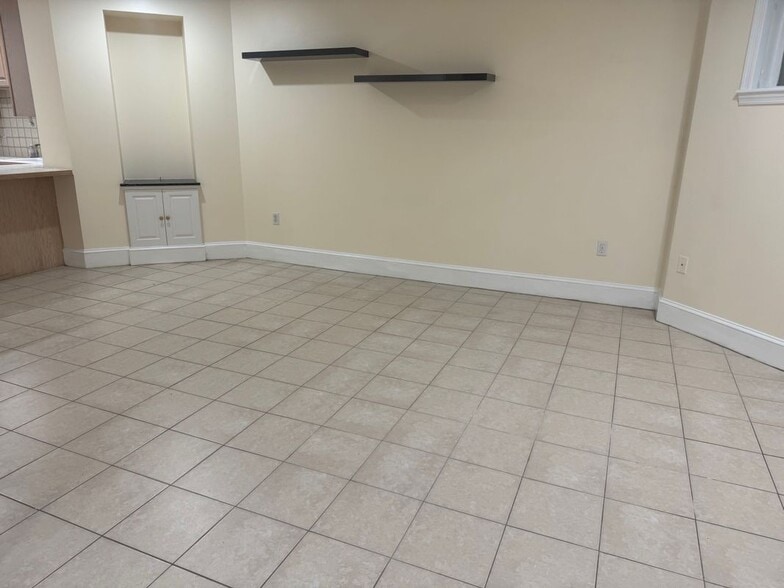 Primary Photo - 1928 17th St NW