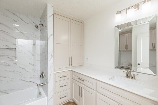 Building Photo - 1212 Irving St