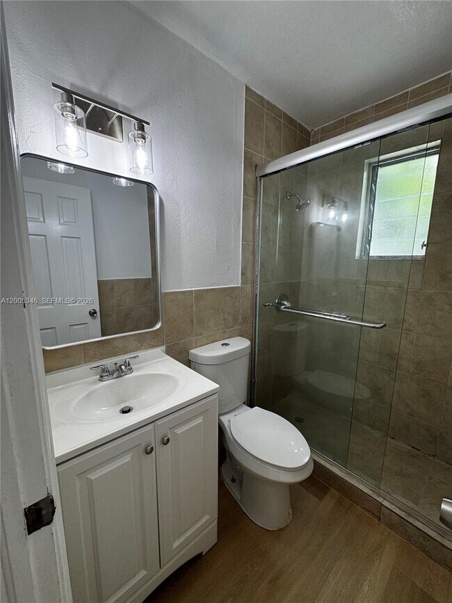 Building Photo - 7928 Harding Ave