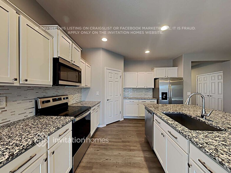 Building Photo - 17479 W Hedgehog Pl