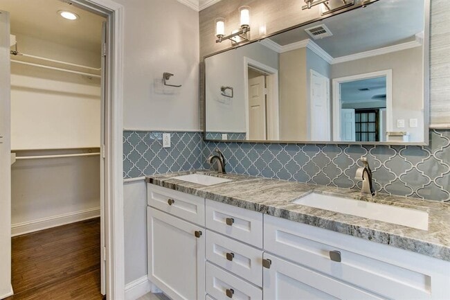 Building Photo - 10806 Wickersham Ln