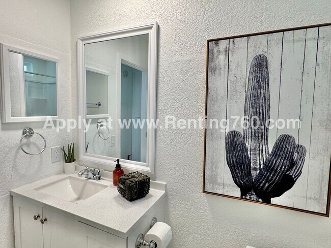 Building Photo - Chic Joshua Tree Retreat with Modern Upgrades