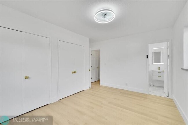 Building Photo - 513 SW 15th St