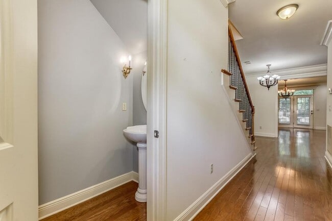 Building Photo - 2800 Belle Chase Ln