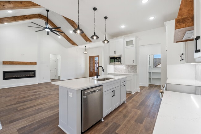 Building Photo - 19 Denali Dr