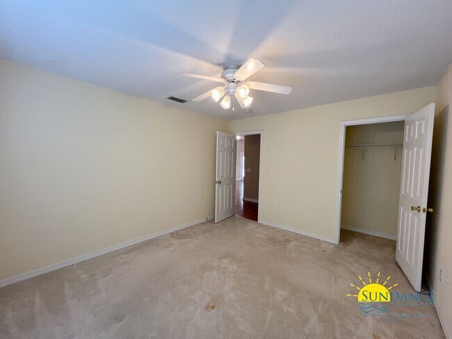 Building Photo - 2130 Pepper Dr