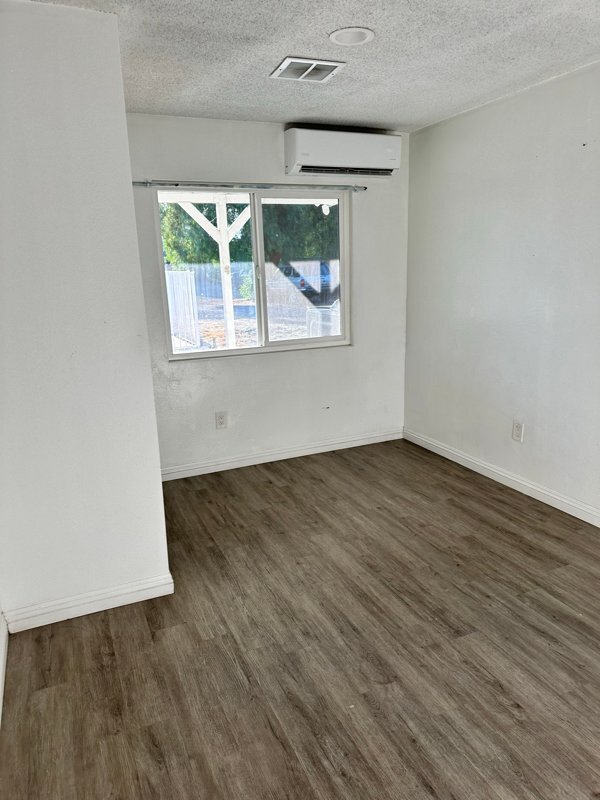 Building Photo - 9490 Elm Ave