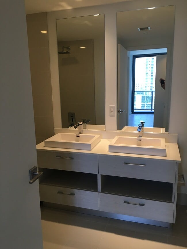 Building Photo - Brickell Heights East #1104 for rent