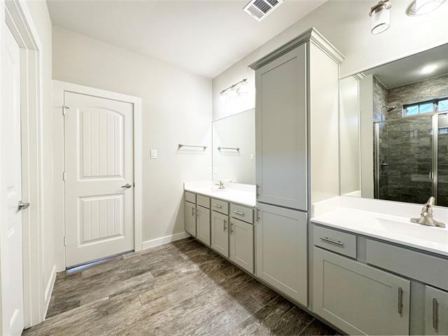 Building Photo - 557 S Utah Dr