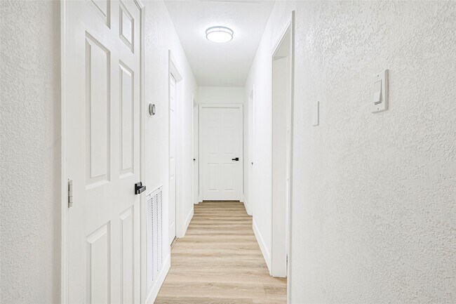 Building Photo - 2703 Ammons St