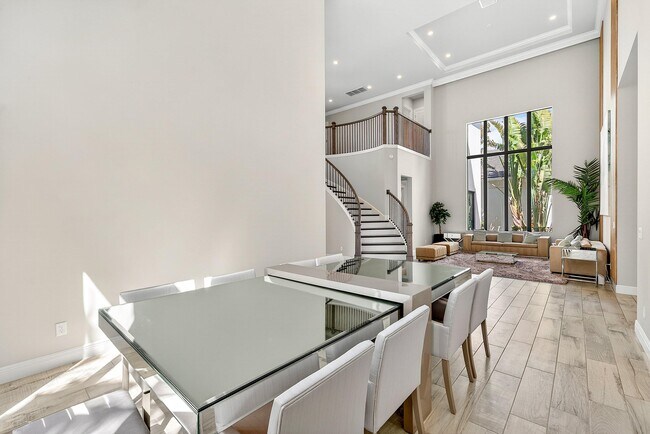 Building Photo - 2600 NW 69th St