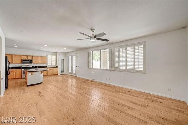 Building Photo - 9264 Cantana St