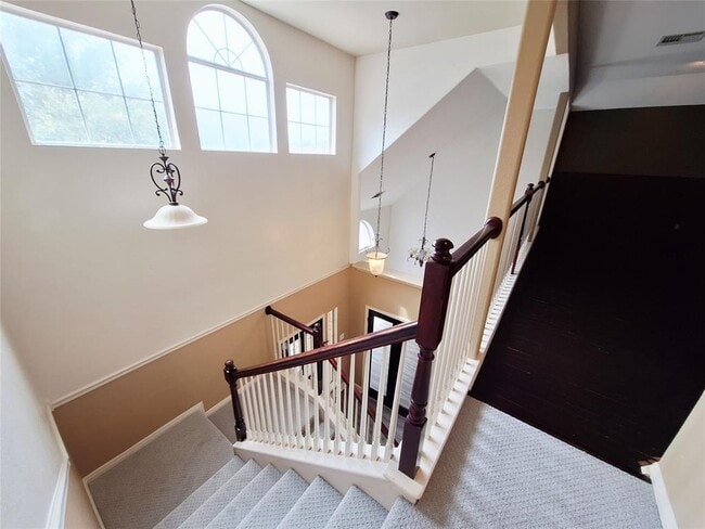 Building Photo - 2122 Wheaton Trail