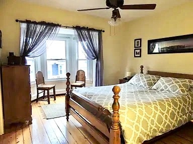 Large bedroom accommodates a king size bed easily - 127 G St