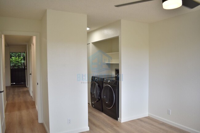 Building Photo - Mililani Terrace 2/1/2 Townhome