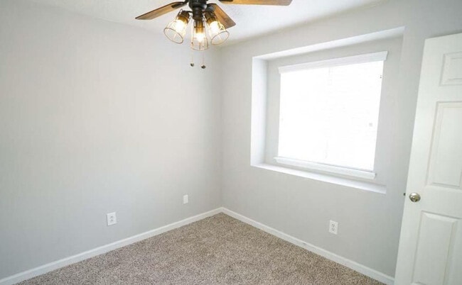 Building Photo - 605 Mount Olympus Blvd