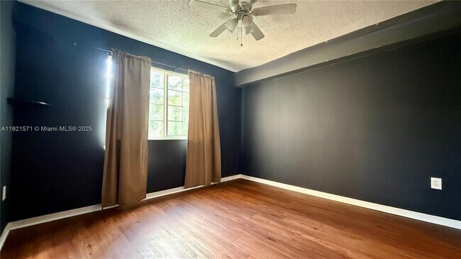 Building Photo - 4177 N Haverhill Rd