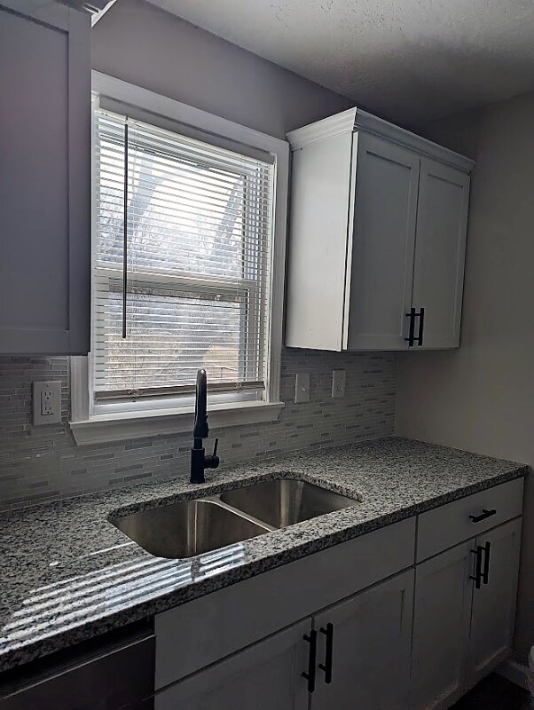 Building Photo - 567 Grover St